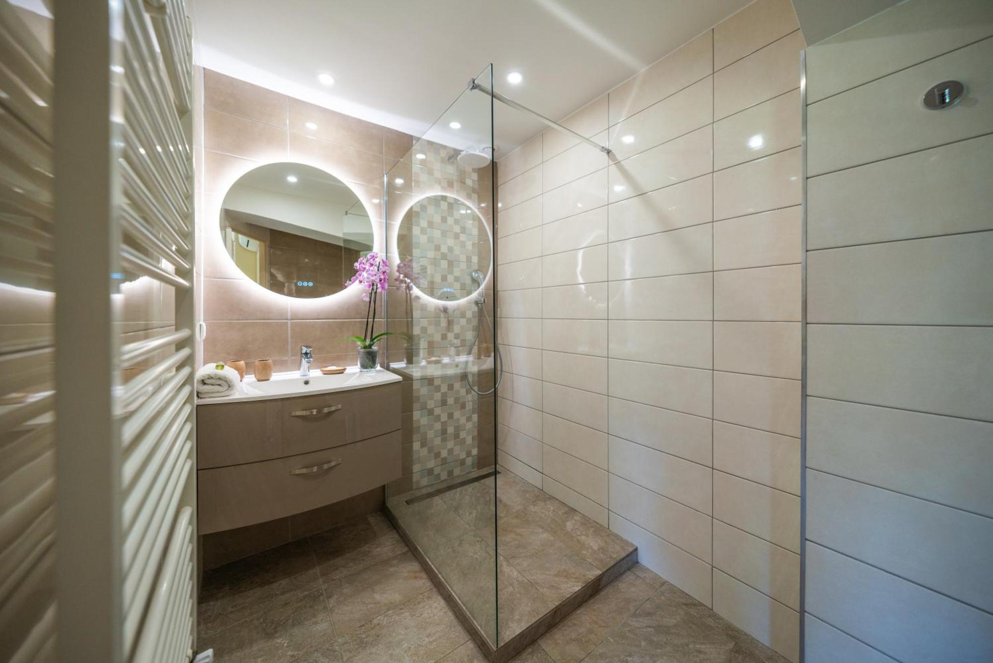 La Colline De Vence Bed & Breakfast Bagian luar foto