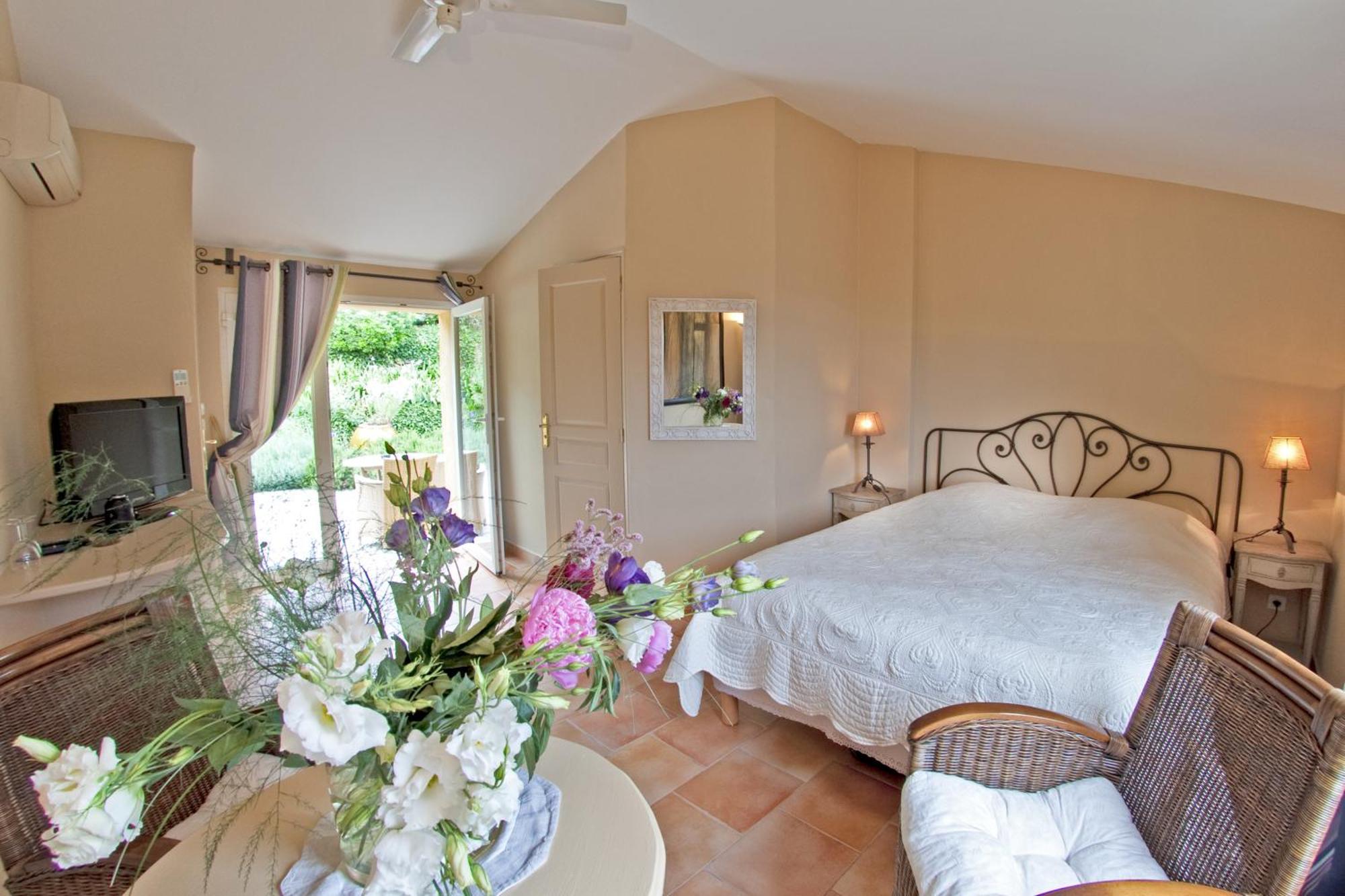 La Colline De Vence Bed & Breakfast Bagian luar foto